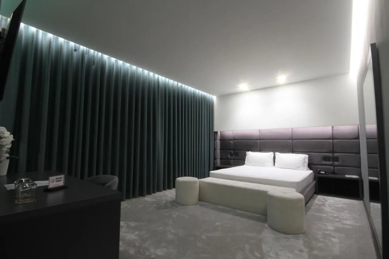 Albes Hotel Fier