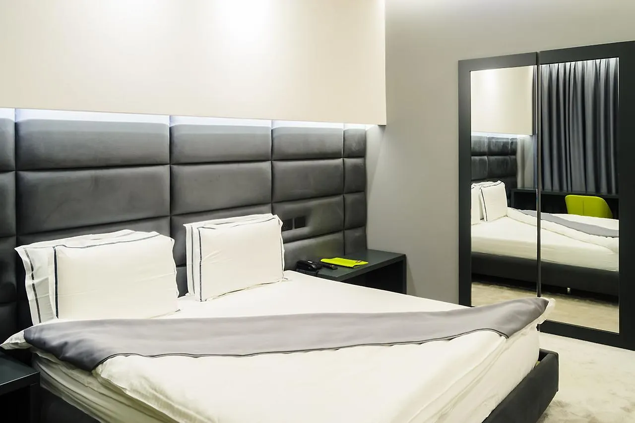 Albes Hotel Fier