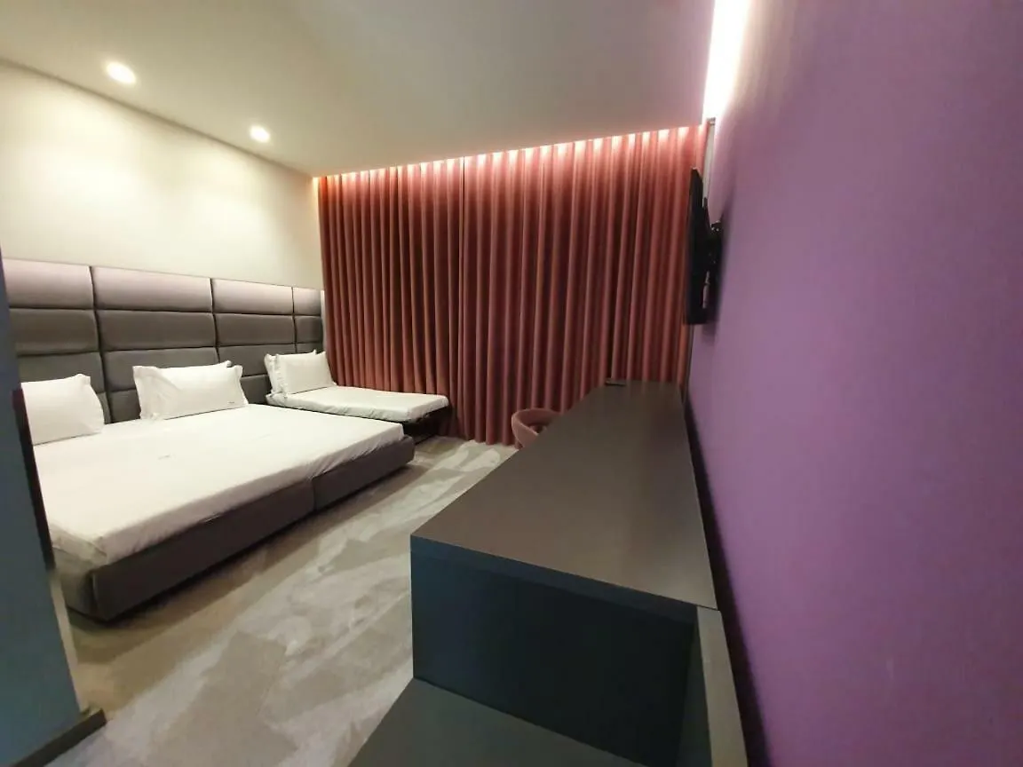 Albes Hotel Fier